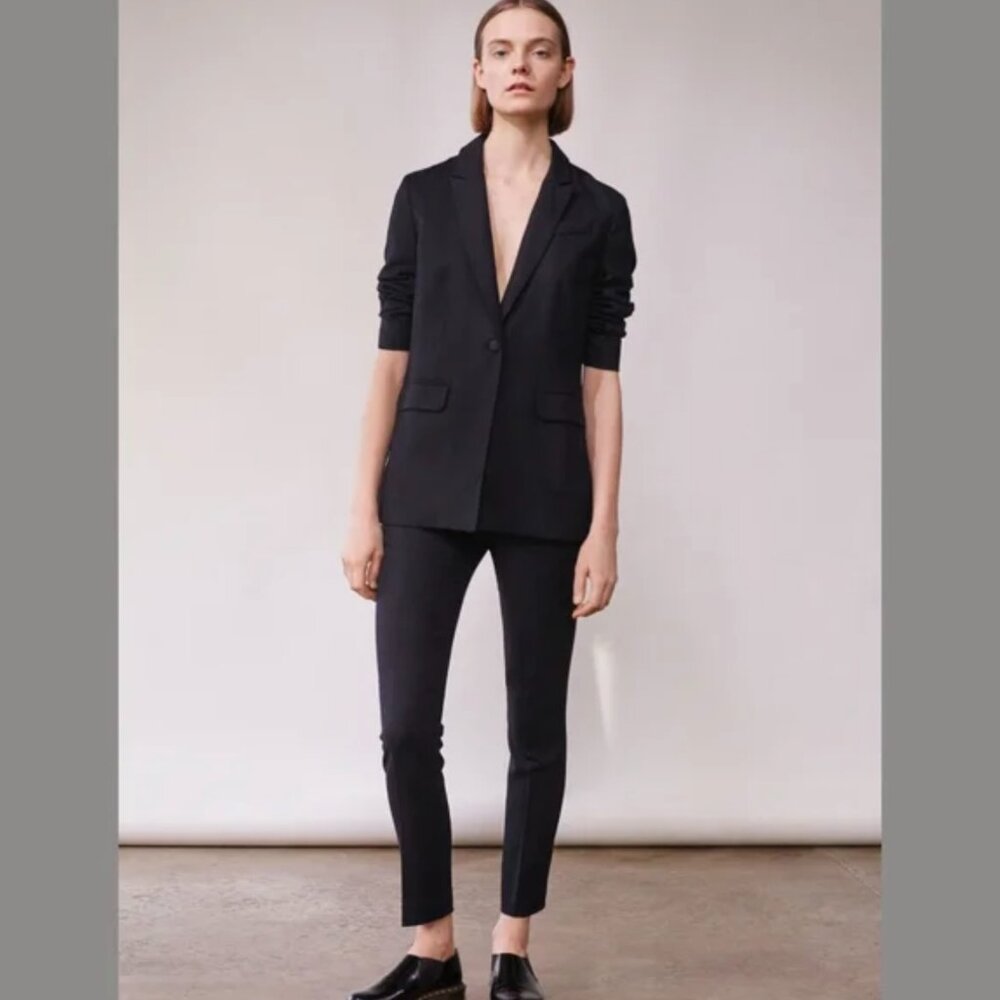 Elizabeth and James Sz6 Gray Blazer